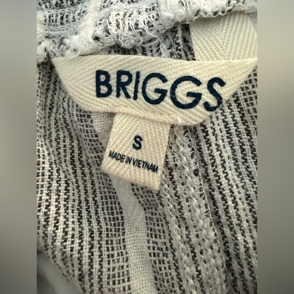 Briggs New York Women's Striped Gray Shorts SZ Small - Picture 7 of 7
